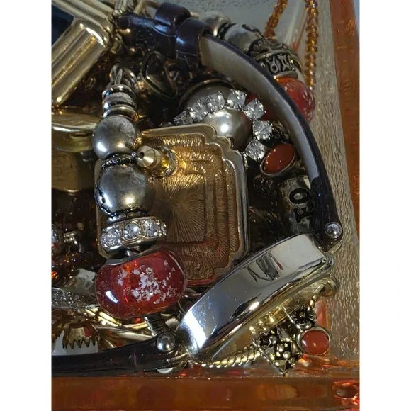 Mystery Jewelry Jar in Jeanette Amberina Glass Dish With Lid Red Yellow Pedestal - Picture 6 of 8